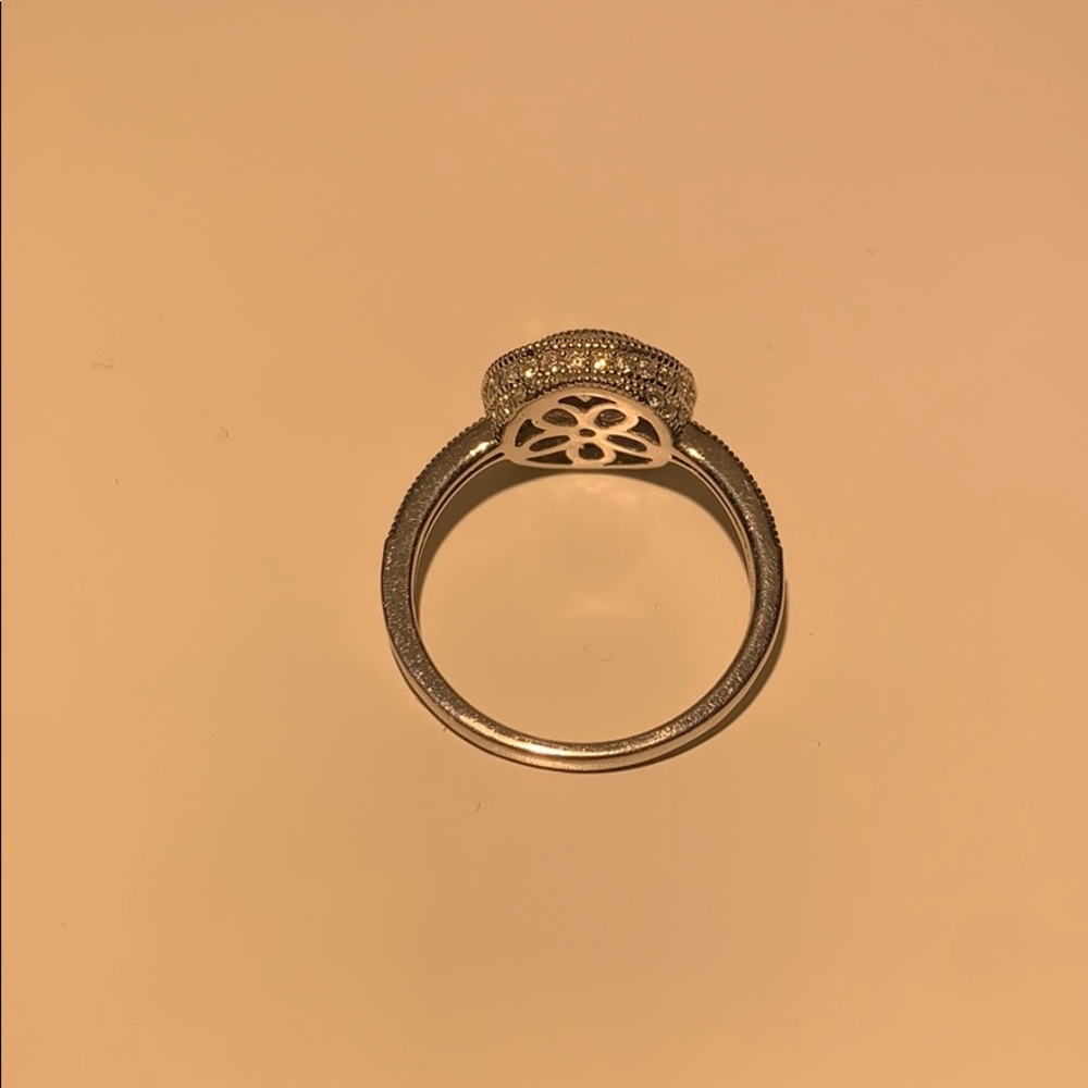 Halo Ring - Picture 5 of 9